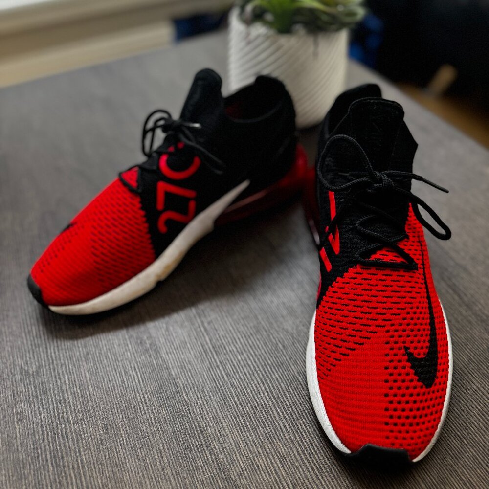 Nike Air Max 270 Flyknit 'Bred' | Red/Black | Men’s Size 10 | Lightly Worn
